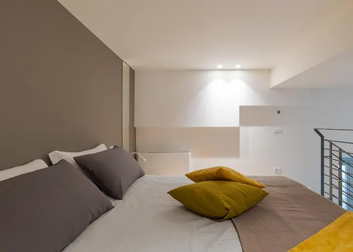 Διαμέρισμα Grimoldi - By Myhomeincomo