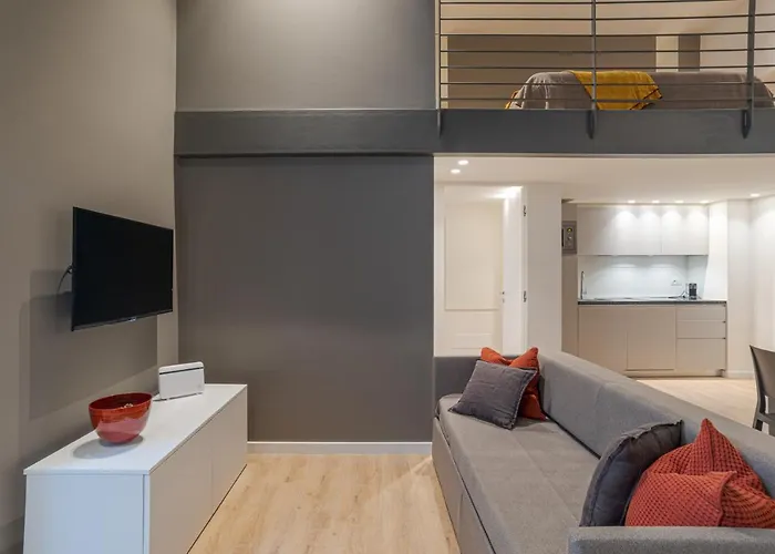 Διαμέρισμα Grimoldi - By Myhomeincomo *