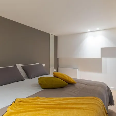 Grimoldi - By Myhomeincomo