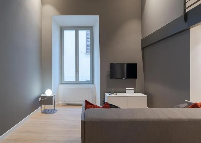 Grimoldi - By Myhomeincomo Apartman *